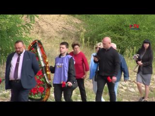 На мемориале «Песчаный лог» в Воронеже почтили память жертв нацизма, расстрелянных в 1942 году
